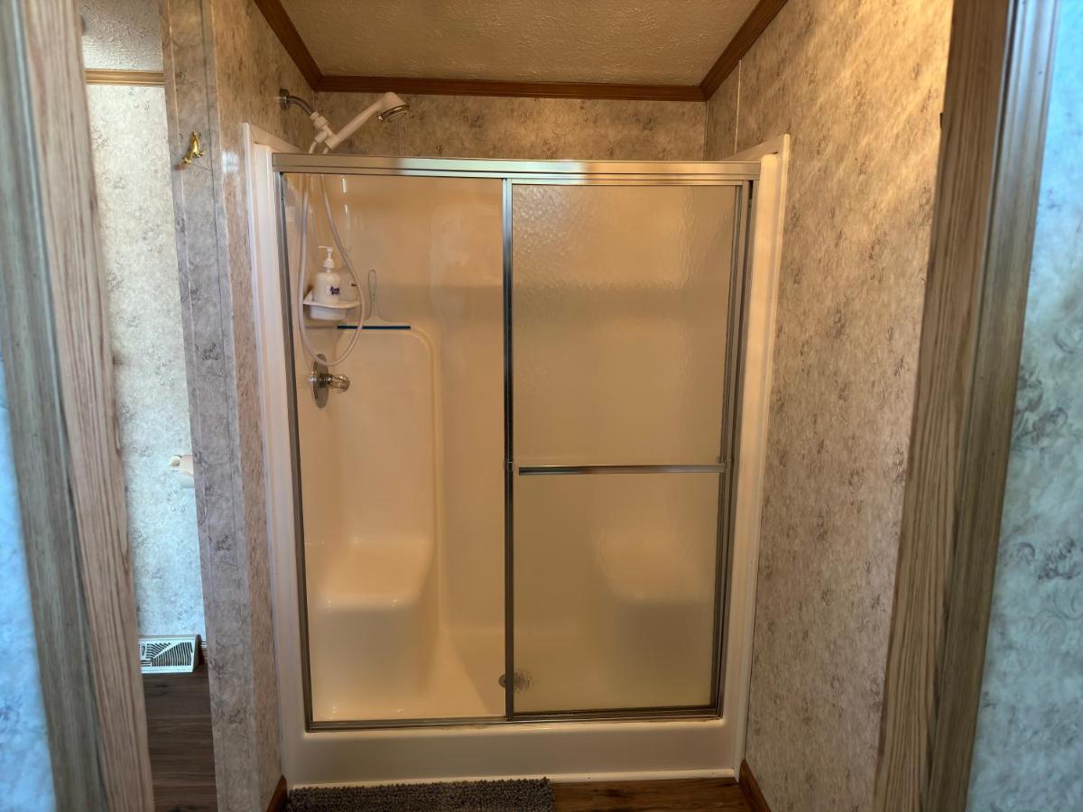 Spacious Cozy Getaway ! King Bed, Game Room, Out Door Patio Cairo Εξωτερικό φωτογραφία